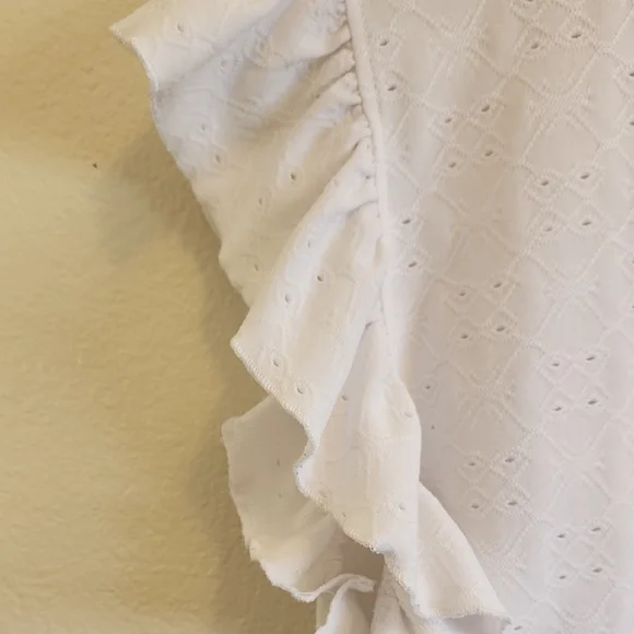 Vine and Valley White Women's Blouse Size M - Picture 5 of 8